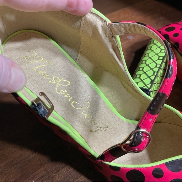 Polka Dot Platform Shoes - Pink and Green - Picture 8 of 11